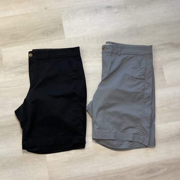 Old Navy Pants - Old Navy Womens Every Day Short Mid Rise Lot of 2 Black and Grey Size 18